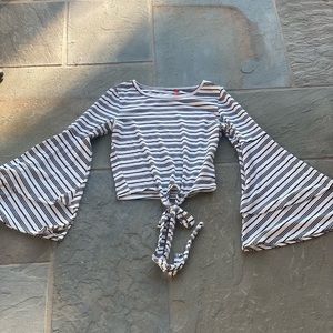 EUC Chelsea & Violet long sleeve top